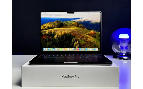 Обзор Apple MacBook Pro 14.2