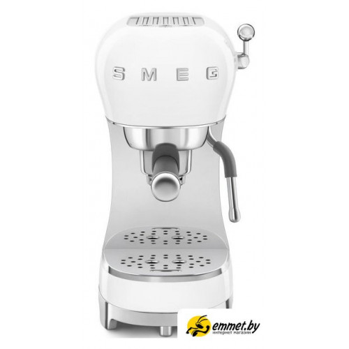 Рожковая кофеварка Smeg ECF02WHEU